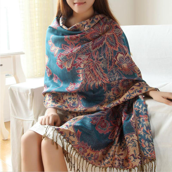 Jacquard Fringed Woman Shawl
